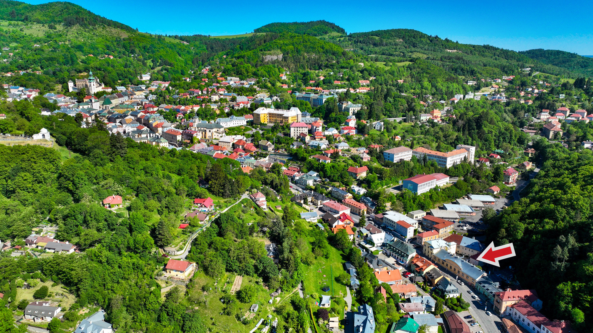 Kompletne zrekonštruovaný byt, centrum B. Štiavnica