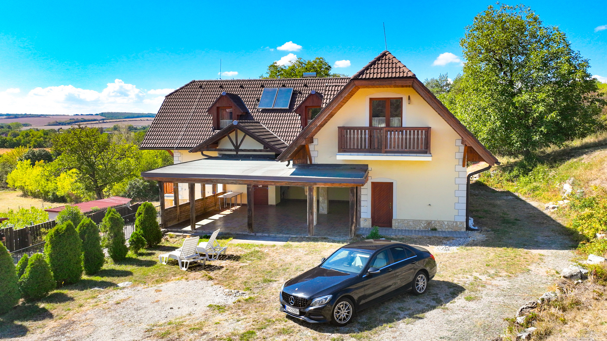 Penzión - Rodinné sídlo s pozemkom 8 753m2, Dudince