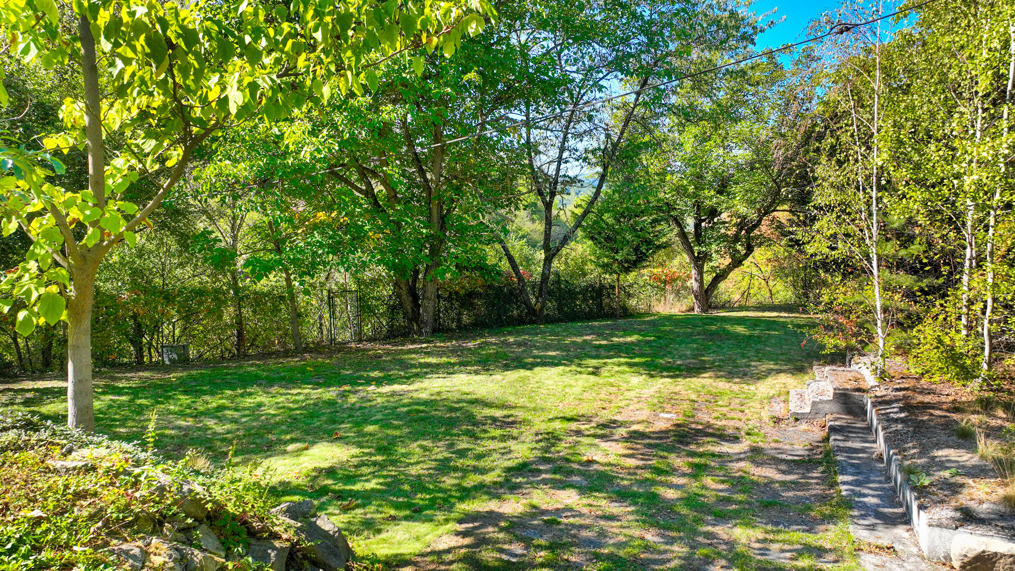 Rekonštruovaná chalupa s pozemkom 1000m2 Hodruša-Hámre