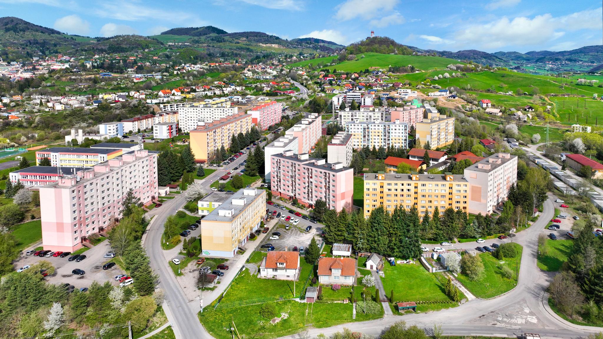 DOPYT na kúpu 4-izbového bytu v Banskej Štiavnici
