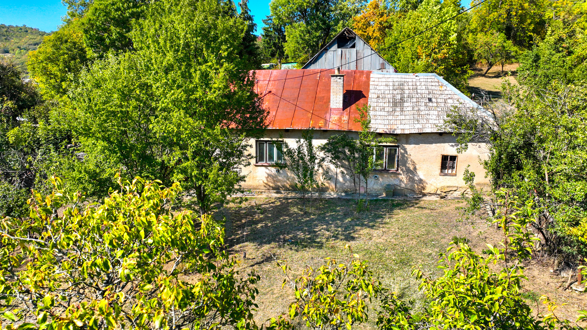 4 640m2 pozemok + 3 stavby pod Banskoštiavnickou kalváriou