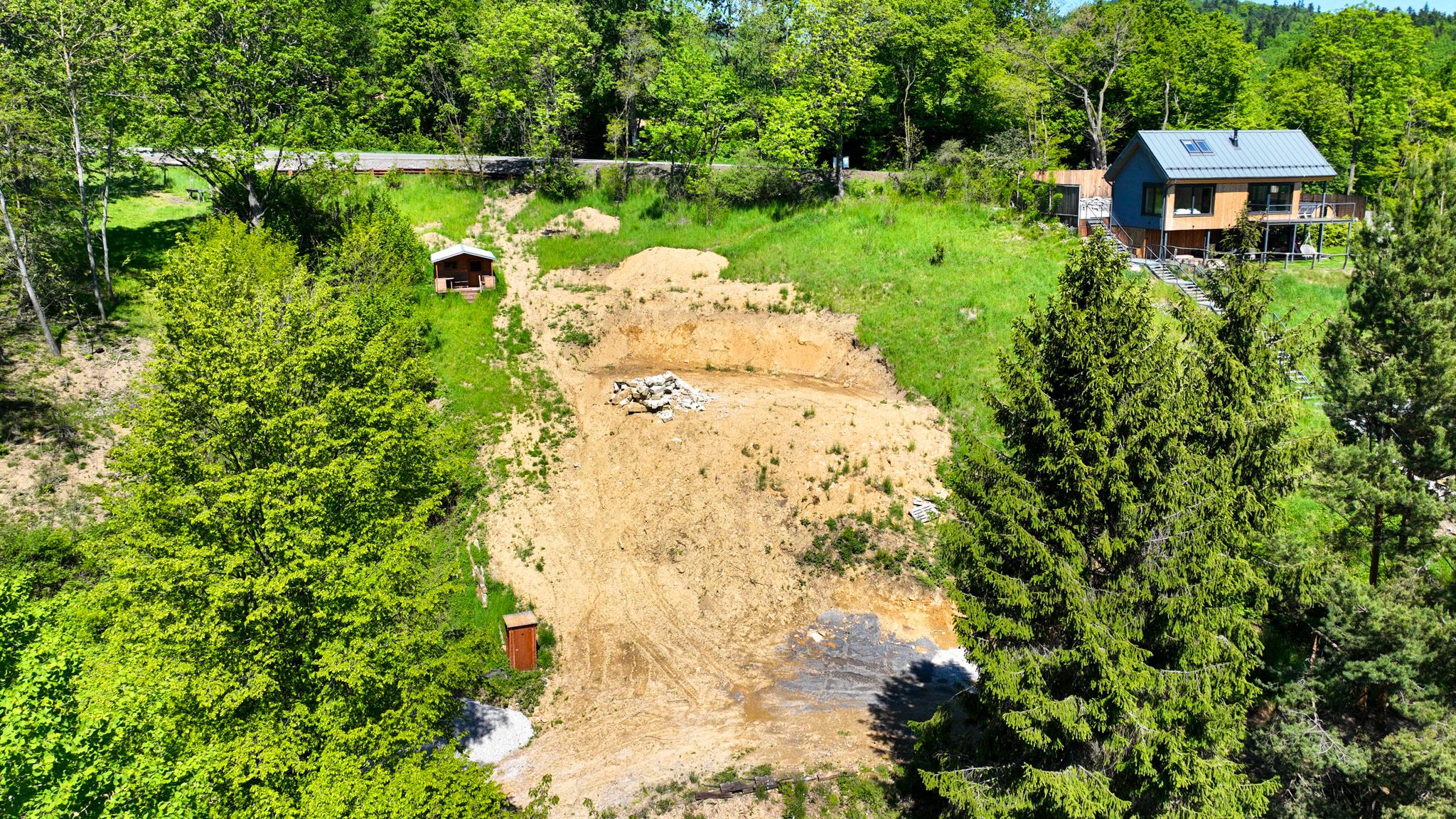 Stavebný pozemok s projektom pri jazere, Banská Štiavnica