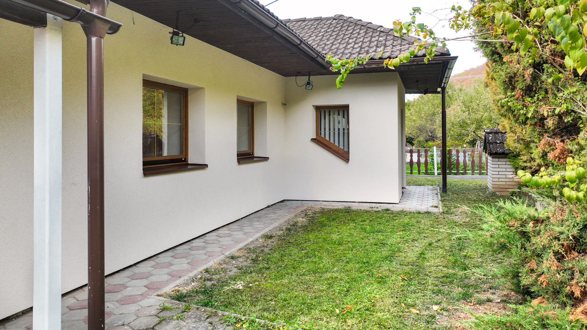 Dvojgeneračný rodinný dom, Hodruša-Hámre