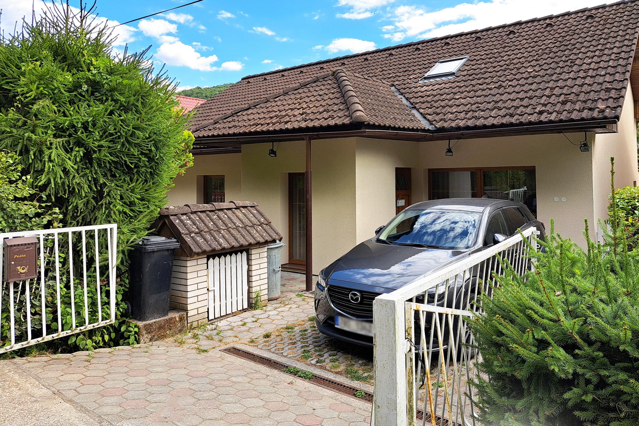 Dvojgeneračný rodinný dom, Hodruša-Hámre
