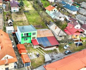 Priestranný rodinný dom pre viacčlennú rodinu v obci Hrušov