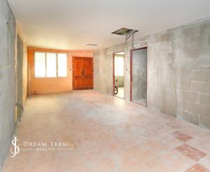 Priestranný rodinný dom pre viacčlennú rodinu v obci Hrušov