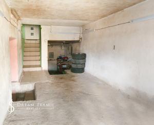 Priestranný rodinný dom pre viacčlennú rodinu v obci Hrušov