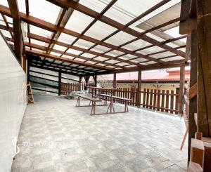 Priestranný rodinný dom pre viacčlennú rodinu v obci Hrušov