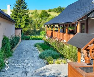 Zrekonštruovaný rodinný dom s terasou v obci Svätý Anton