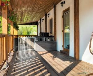 Zrekonštruovaný rodinný dom s terasou v obci Svätý Anton