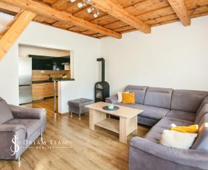 Zrekonštruovaný rodinný dom s terasou v obci Svätý Anton