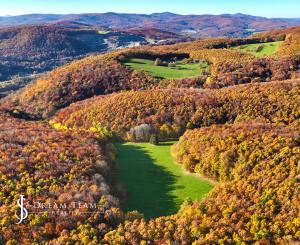 Slnečný, rekreačný pozemok o veľkosti 22 687m2, Krupina