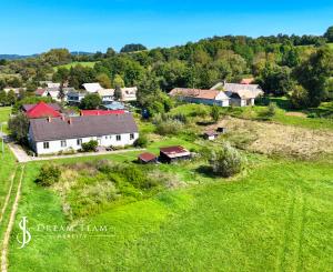 Slnečný, stavebný pozemok o veľkosti 1524m2 v obci Beluj