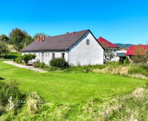 Rodinný dom so štyrmi bytovými jednotkami v obci Beluj