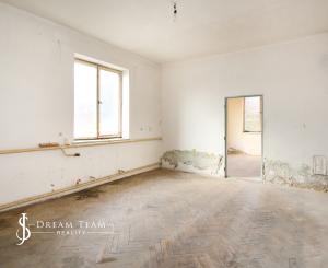 Rodinný dom so štyrmi bytovými jednotkami v obci Beluj