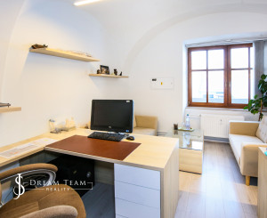 Viacúčelová historická budova 900m2 Zvolen Centrum