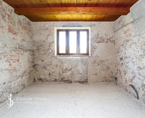 3-izbový rodinný dom s pozemkom o veľkosti 615m2, Štefultov