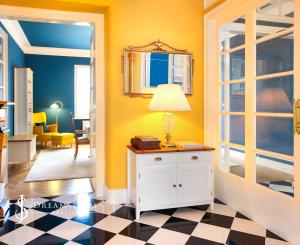 Štýlový byt s garážou a možnosťou prístavby ďalšieho bytu, centrum Banská Bystrica