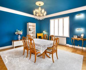 Štýlový byt s garážou a možnosťou prístavby ďalšieho bytu, centrum Banská Bystrica