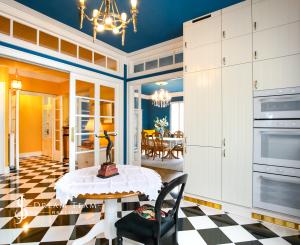 Štýlový byt s garážou a možnosťou prístavby ďalšieho bytu, centrum Banská Bystrica