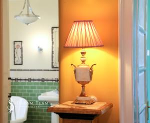 Štýlový byt s garážou a možnosťou prístavby ďalšieho bytu, centrum Banská Bystrica