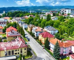 Štýlový byt s garážou a možnosťou prístavby ďalšieho bytu, centrum Banská Bystrica