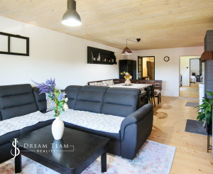 Moderná zrekonštruovaná chalupa - rodinný dom, Veľká Lehota