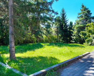 Zrekonštruovaná budova - 1300m2 pozemok Banská Štiavnica