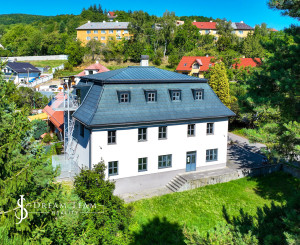 Zrekonštruovaná budova - 1300m2 pozemok Banská Štiavnica