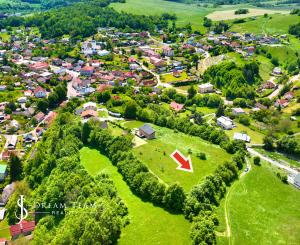 Rovinatý, slnečný pozemok s možnosťou stavby, Banská Belá
