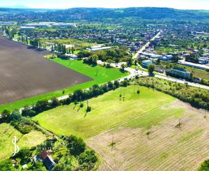 18 500m2 pozemok pre výstavbu rodinných domov, Leopoldov