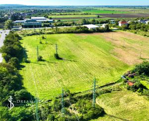 18 500m2 pozemok pre výstavbu rodinných domov, Leopoldov