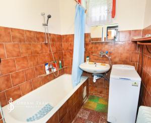 Prenájom rodinného domu so záhradou 320m2+Garáž, Svätý Anton