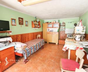 Prenájom rodinného domu so záhradou 320m2+Garáž, Svätý Anton