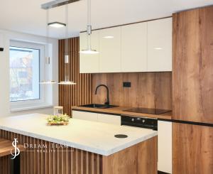 PRENÁJOM 2-izbový priestranný byt, 70m2, Banská Štiavnica