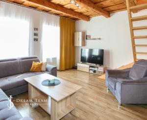 Zrekonštruovaný rodinný dom s terasou v obci Svätý Anton