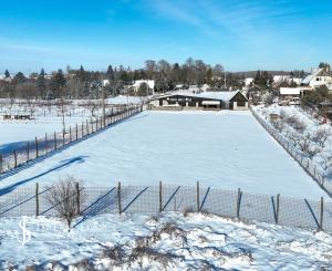 Zabehnutá menšia farma s pozemkom 3800m2 Želiezovce