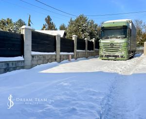 Zabehnutá menšia farma s pozemkom 3800m2 Želiezovce