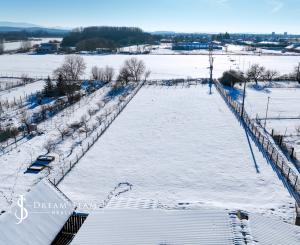 Zabehnutá menšia farma s pozemkom 3800m2 Želiezovce
