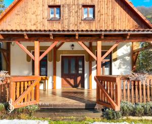 Zabehnutý penzión v obci Svätý Anton, okr. Banská Štiavnica