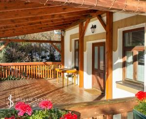 Zabehnutý penzión v obci Svätý Anton, okr. Banská Štiavnica