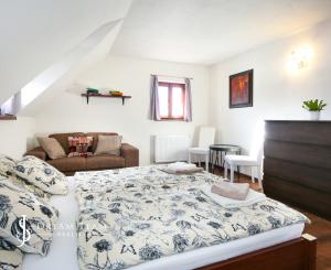 Zabehnutý penzión v obci Svätý Anton, okr. Banská Štiavnica