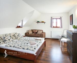 Zabehnutý penzión v obci Svätý Anton, okr. Banská Štiavnica