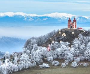 Zabehnutý penzión v obci Svätý Anton, okr. Banská Štiavnica