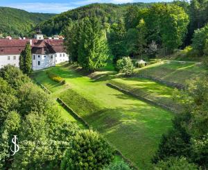Obývateľný vidiecky dom, chalupa s pozemkom 500m2 Svätý Anton