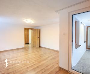 PRENÁJOM 2-izbový priestranný byt, 70m2, Banská Štiavnica