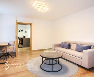 2-izbový zariadený byt s lodžiou, 70m2, Banská Štiavnica