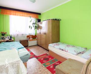 4 izbový byt v pôvodnom stave, 83m2, Banská Štiavnica