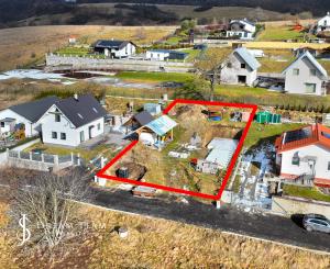 Stavebný pozemok pre rekreačnú chatu 200m od jazera Banský Studenec