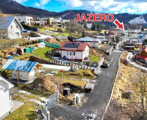 Stavebný pozemok pre rekreačnú chatu 200m od jazera Banský Studenec